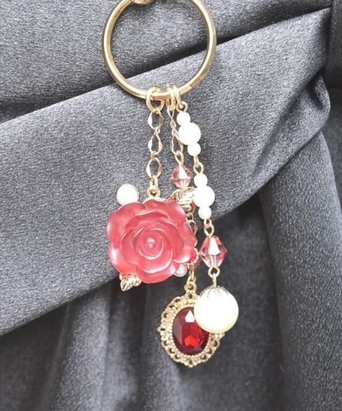 セール】フェイバリットローズチャーム（キーホルダー）｜axes femme