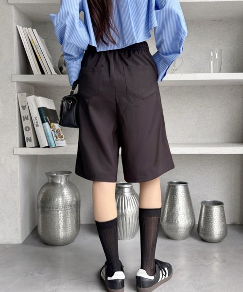 TREOVER(トレオーバー)の「カジュアルになり過ぎない◎ 大人のリラックスイージーハーフパンツ(その他パンツ・レディース・グレイッシュベージュ/ブラック/グレー/チャコールグレー/ダークブラウン・FREE)」の7枚目の写真