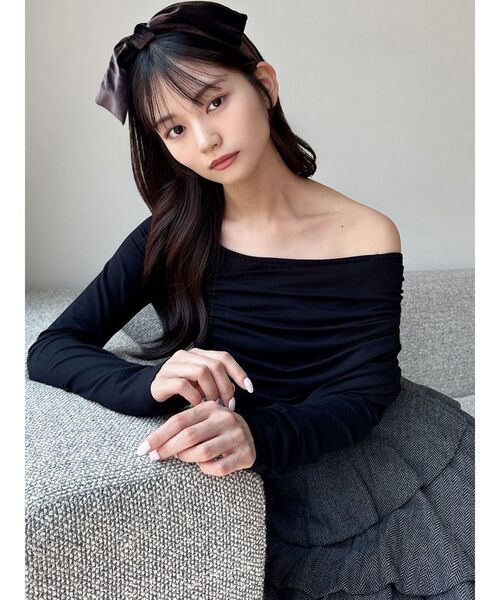 RESEXXY（リゼクシー）の「アシンメトリーカットトップス（Tシャツ/カットソー・レディース・ブラック/チャコールグレー/ホワイト・FREE）」の7枚目の写真