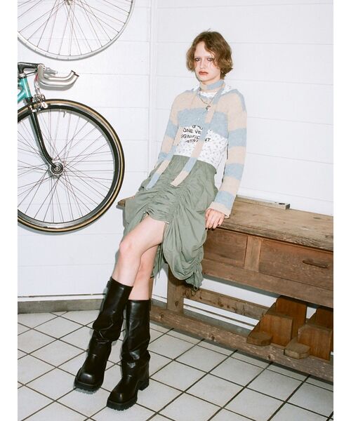 jouetie（ジュエティ）の「アシメギャザーミディスカート（スカート・レディース・ブラック/カーキ・MEDIUM）」の5枚目の写真