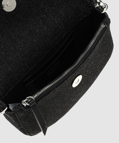 GANNI（ガニー）の「Apo-G Wallet Denim Raw Edge（ショルダーバッグ・レディース・ブラック・ONE SIZE）」の9枚目の写真