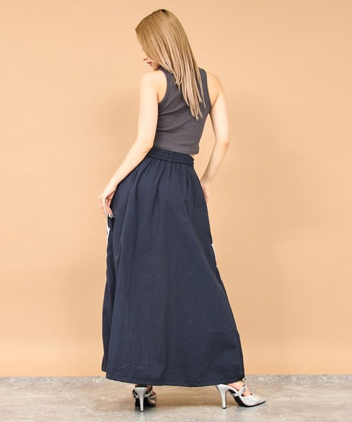 ANAP（アナップ）の「メタリックプリントデザインタンクトップ（タンクトップ・レディース・ホワイト/カーキ/ダークグレー・FREE）」の16枚目の写真