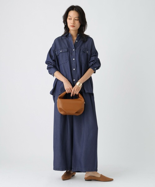 Elura(エルーラ)の「ライトギャザーデニム / 580448(デニムパンツ・レディース・ネイビー/ブルー・MEDIUM/LARGE)」の5枚目の写真