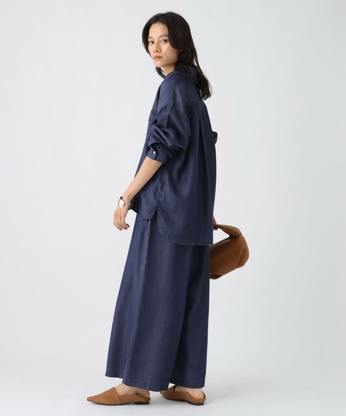 Elura(エルーラ)の「ライトギャザーデニム / 580448(デニムパンツ・レディース・ネイビー/ブルー・MEDIUM/LARGE)」の6枚目の写真