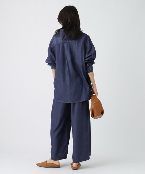 Elura(エルーラ)の「ライトギャザーデニム / 580448(デニムパンツ・レディース・ネイビー/ブルー・MEDIUM/LARGE)」の7枚目の写真