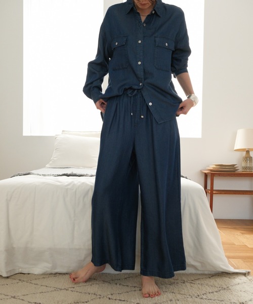 Elura(エルーラ)の「ライトギャザーデニム / 580448(デニムパンツ・レディース・ネイビー/ブルー・MEDIUM/LARGE)」の20枚目の写真