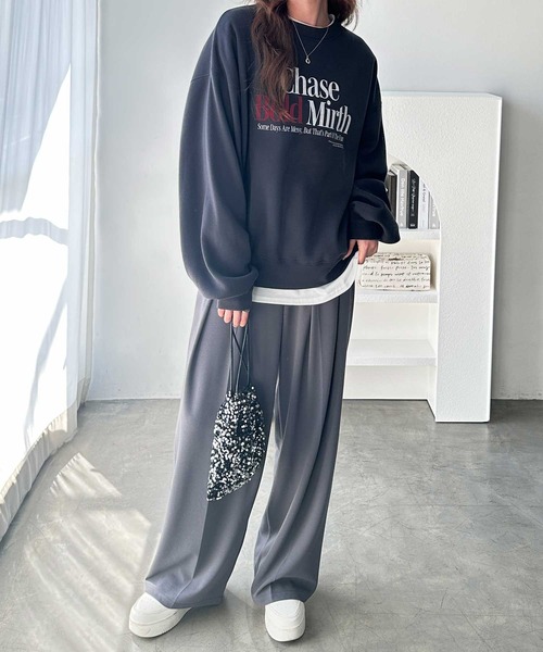 GeeRA（ジーラ）の「アソートデザインオーバーサイズ裏起毛スウェット　ロゴ/プリント/刺繍（スウェット・レディース・ライトグレー系/グレー系その他/ライトグレー系2/グレー系その他2/グレー系その他3/ライトグレー系3・MEDIUM/LARGE）」の21枚目の写真