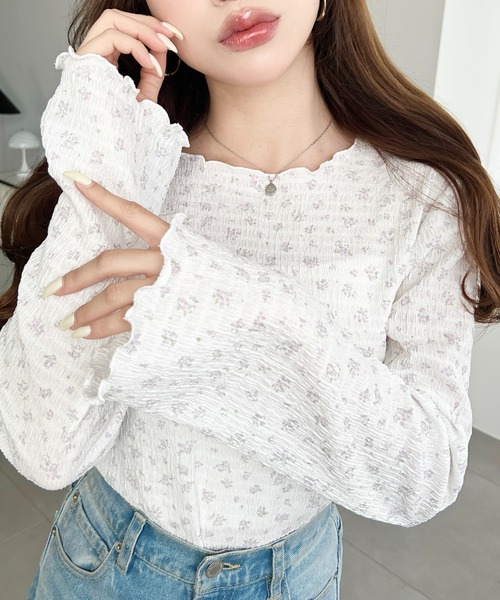 moment+(モーメントプラス)の「ドット&花柄フレアスリーブシャーリング長袖カットソープルオーバー(Tシャツ/カットソー・レディース・ブラック/アイボリー/ホワイト系その他/イエロー系その他/オフホワイト/ブラック系その他/ナチュラル・M)」の10枚目の写真
