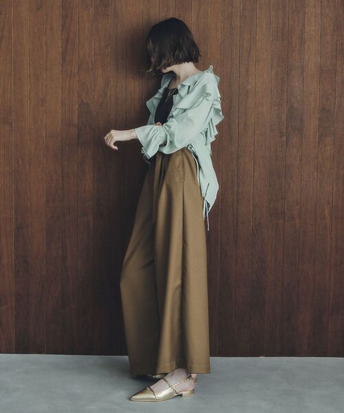 YECCA VECCA（イェッカヴェッカ）の「ラッフルリボンロングブラウス（シャツ/ブラウス・レディース・ライトグリーン/ダークカーキ/キャメル・FREE）」の10枚目の写真