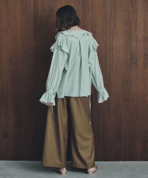 YECCA VECCA（イェッカヴェッカ）の「ラッフルリボンロングブラウス（シャツ/ブラウス・レディース・ライトグリーン/ダークカーキ/キャメル・FREE）」の13枚目の写真