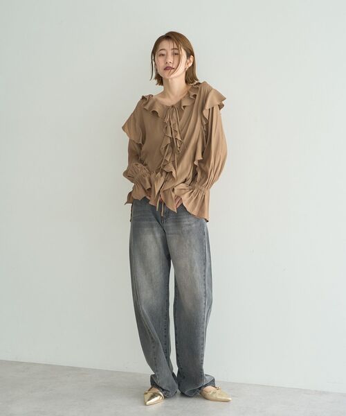 YECCA VECCA（イェッカヴェッカ）の「ラッフルリボンロングブラウス（シャツ/ブラウス・レディース・ライトグリーン/ダークカーキ/キャメル・FREE）」の21枚目の写真