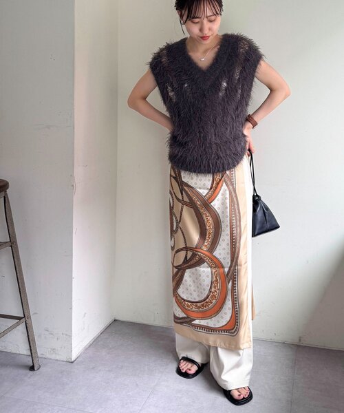 DISCOAT（ディスコート）の「【WEB限定】パネルプリント大判スカーフ（バンダナ/スカーフ・レディース・ネイビー/ベージュ/レッド・FREE）」の15枚目の写真