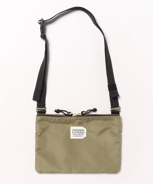 FREDRIK PACKERS(フレドリックパッカーズ)の「FREDRIK PACKERS /フレドリックパッカーズ / 420D HORIZONTAL SHOULDER (M)(ショルダーバッグ・レディース・ブラック/カーキ/ネイビー/チャコールグレー・ONESIZE)」の12枚目の写真