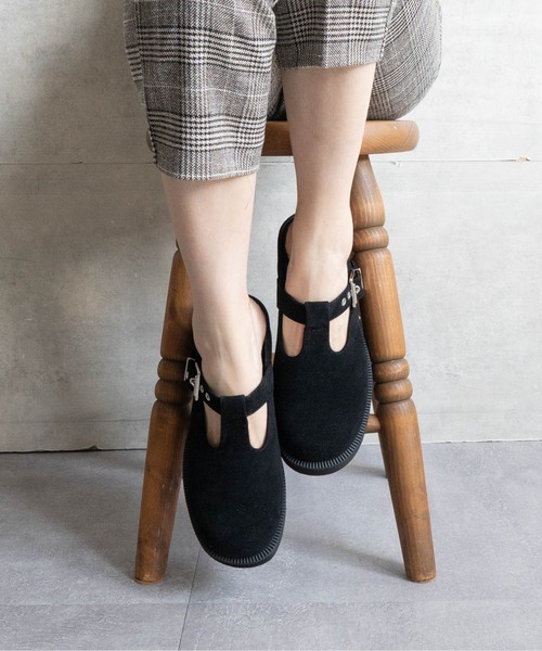 Fabby fabby（ファビィーファビィー）の「Tストラップバックルサボサンダル（サンダル・レディース・ブラック/ブラウン系その他/ブラック系その他2/ブラック系その他/ブラウン系その他2・LARGE/MEDIUM/SMALL）」の2枚目の写真