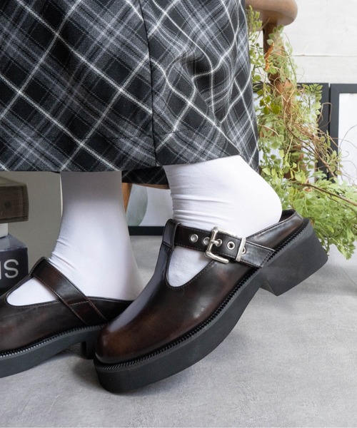 Fabby fabby（ファビィーファビィー）の「Tストラップバックルサボサンダル（サンダル・レディース・ブラック/ブラウン系その他/ブラック系その他2/ブラック系その他/ブラウン系その他2・LARGE/MEDIUM/SMALL）」の22枚目の写真