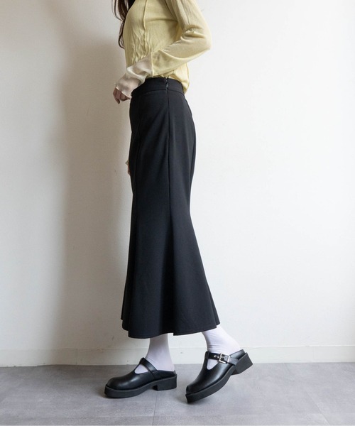 Fabby fabby（ファビィーファビィー）の「Tストラップバックルサボサンダル（サンダル・レディース・ブラック/ブラウン系その他/ブラック系その他2/ブラック系その他/ブラウン系その他2・LARGE/MEDIUM/SMALL）」の19枚目の写真