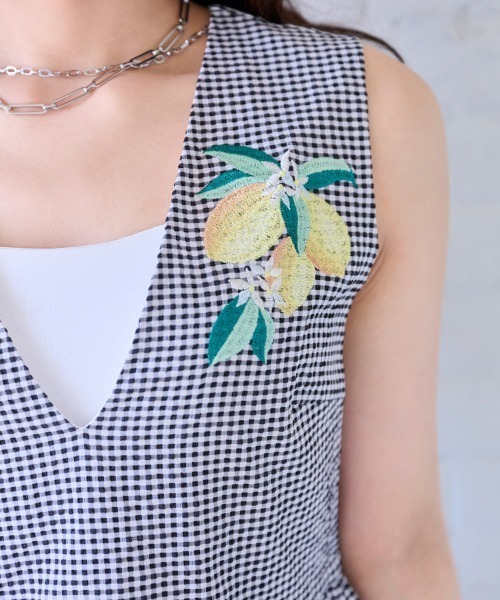 Chesty(チェスティー)の「【Upcycle】レモンペプラムトップス(Tシャツ/カットソー・レディース・ブラック・0/1)」の9枚目の写真