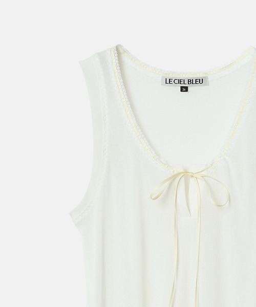 LE CIEL BLEU（ルシェルブルー）の「リボントリムドネックラインタンク / Ribbon-trimmed Neckline Tank（Tシャツ/カットソー・レディース・チャコールグレー/ホワイト・36）」の8枚目の写真
