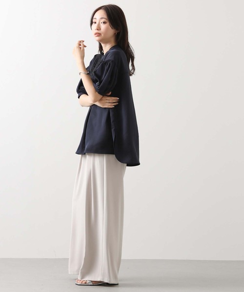 Torrazzo Donna（トラッゾドンナ）の「ヨークコードレース５分袖ブラウス（シャツ/ブラウス・レディース・ネイビー・FREE）」の3枚目の写真