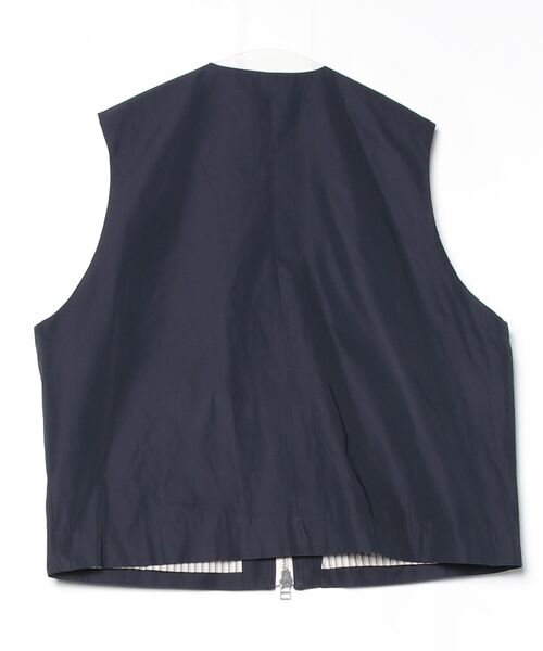 my beautiful landlet(マイビューティフルランドレット)の「【my beautiful landlet】 POLYESTER YARN DYED GABARDINE ZIP VEST(ベスト・メンズ・カーキ/ネイビー/ブラック・1/0)」の5枚目の写真