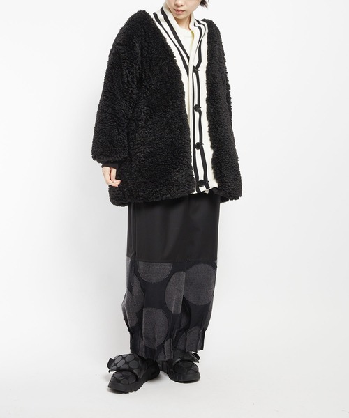 gomme（ゴム）の「プードルファー　バックガウンジャケット（テーラードジャケット・レディース・ブラック/アイボリー・MEDIUM）」の6枚目の写真