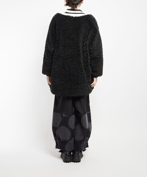 gomme（ゴム）の「プードルファー　バックガウンジャケット（テーラードジャケット・レディース・ブラック/アイボリー・MEDIUM）」の9枚目の写真