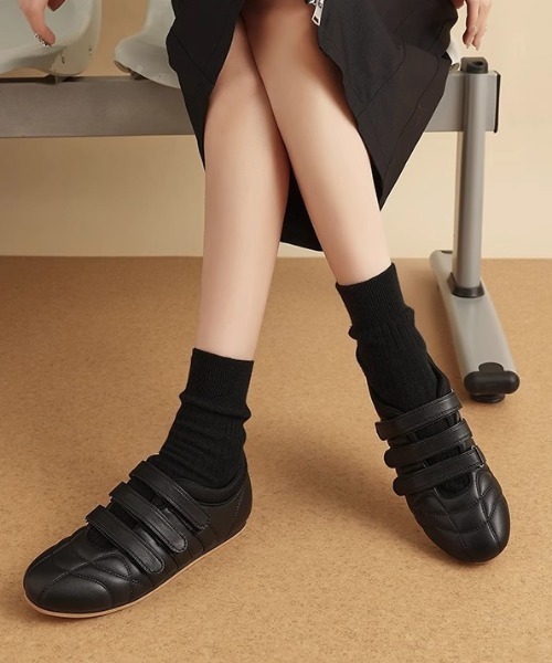 mebole(メボレ)の「ベルクロスニーカー(スニーカー・レディース・アイボリー/ブラック/シルバー・SMALL/MEDIUM/LARGE)」の13枚目の写真