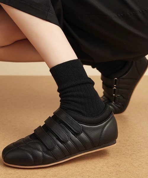 mebole(メボレ)の「ベルクロスニーカー(スニーカー・レディース・アイボリー/ブラック/シルバー・SMALL/MEDIUM/LARGE)」の15枚目の写真