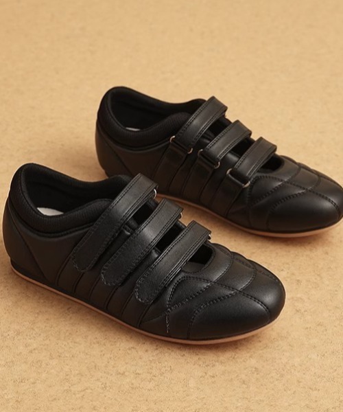 mebole(メボレ)の「ベルクロスニーカー(スニーカー・レディース・アイボリー/ブラック/シルバー・SMALL/MEDIUM/LARGE)」の18枚目の写真