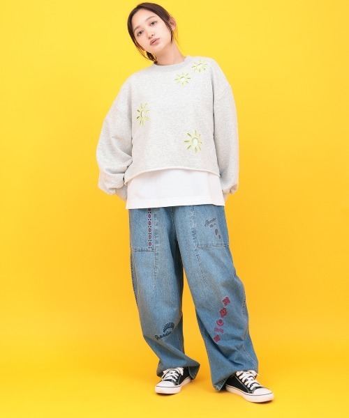 チチカカ(チチカカ)の「Orale! カットワーク刺繍プルオーバー(スウェット・レディース・ホワイト/ライトグレー/ネイビー・FREE)」の5枚目の写真