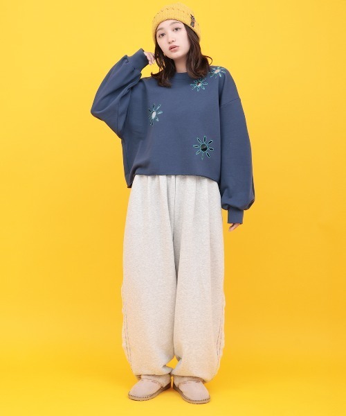 チチカカ(チチカカ)の「Orale! カットワーク刺繍プルオーバー(スウェット・レディース・ホワイト/ライトグレー/ネイビー・FREE)」の7枚目の写真