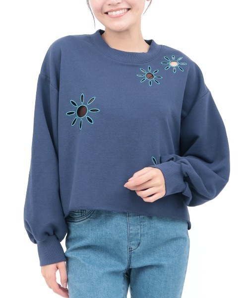 チチカカ(チチカカ)の「Orale! カットワーク刺繍プルオーバー(スウェット・レディース・ホワイト/ライトグレー/ネイビー・FREE)」の10枚目の写真