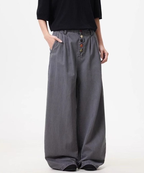 FreeZone(フリーゾーン)の「カラーボタンデザイン ワイドパンツ(カーゴパンツ・メンズ・ブラウン/グレー・L/M/S)」の11枚目の写真