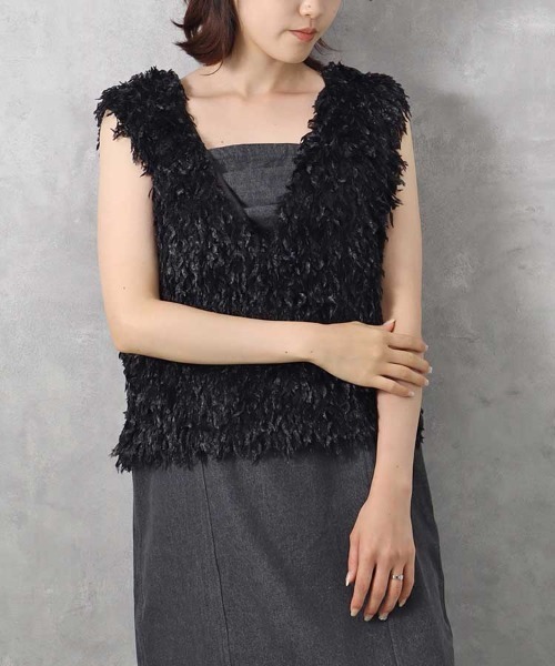 Bleu Bleuet(ブルーブルーエ)の「【ZOZO限定】フリンジ2wayベスト(ベスト・レディース・ブラック系その他/アイボリー/ブラック/ベージュ/ホワイト系その他/ベージュ系その他・FREE)」の1枚目の写真