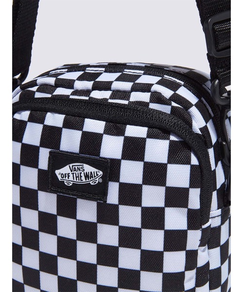 VANS(バンズ)の「GO GETTER クロスボディバッグ / GO GETTER SHOULDER BAG Black/W VN000HE8Y281(ショルダーバッグ・メンズ・ブラック×ホワイト・ONE SIZE)」の2枚目の写真