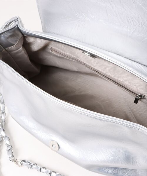 Burner(バーナー)の「【OKUOKU 0909】フェイクレザー チェーンフラップ ショルダーバッグ oku-bag-6-31【RBTS】(ショルダーバッグ・レディース・シルバー/ブラック・FREE)」の5枚目の写真