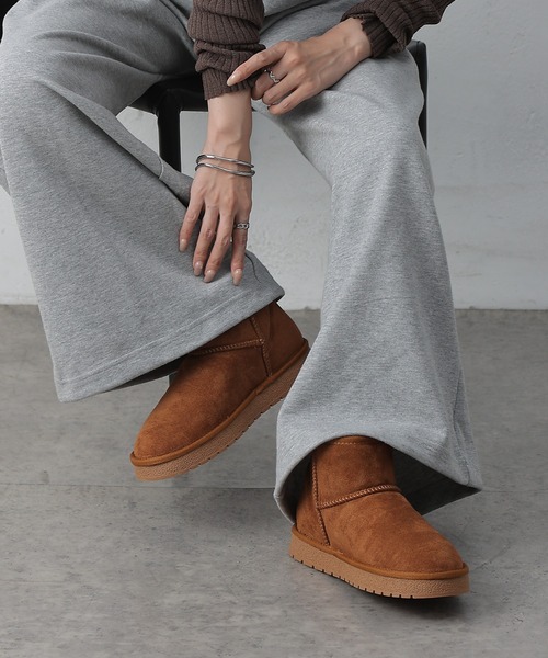 COLONY 2139（コロニートゥーワンスリーナイン）の「ムートンブーツ（ブーツ・レディース・ブラウン/キャメル/ブラック・MEDIUM/LARGE）」の9枚目の写真