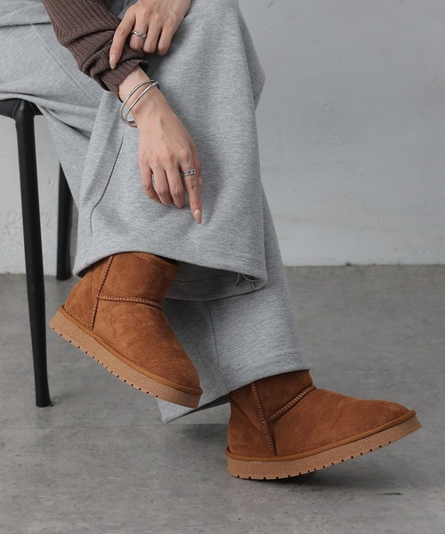 COLONY 2139（コロニートゥーワンスリーナイン）の「ムートンブーツ（ブーツ・レディース・ブラウン/キャメル/ブラック・MEDIUM/LARGE）」の7枚目の写真