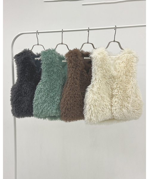 Lycee mine(リセマイン)の「【ふわふわやわらか】ファーベスト【子供服】【キッズ】【女の子】(ベスト・キッズ・アイボリー/チャコール/モカ/ミント・L/M)」の19枚目の写真