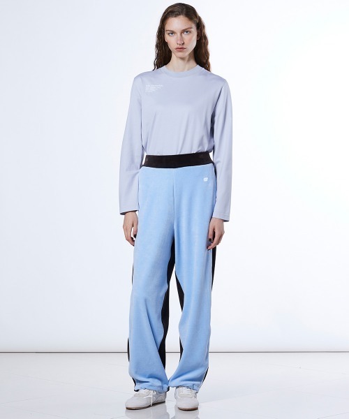 ESSENTIAL（エッセンシャル）の「天竺アシンメトリーロンT（Tシャツ/カットソー・レディース・ブラック/オフホワイト/サックスブルー・FREE）」の20枚目の写真