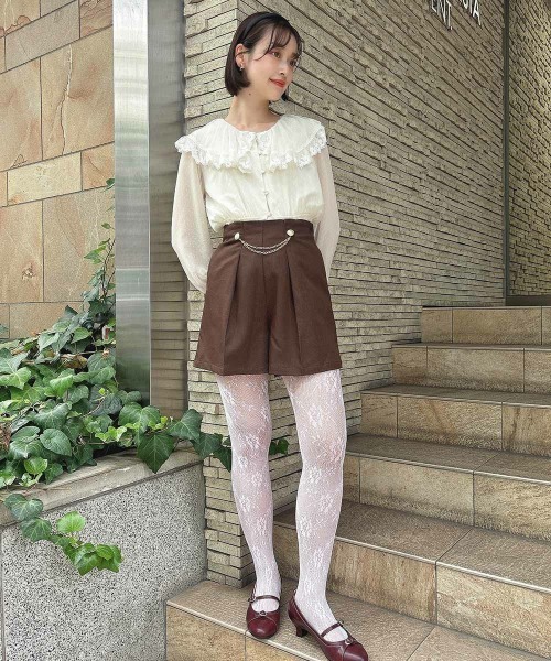 F i.n.t（フィント）の「チェーン付きエンブレム釦ショートパンツ/fint フィント（その他パンツ・レディース・ブラウン/ブラック・FREE）」の15枚目の写真