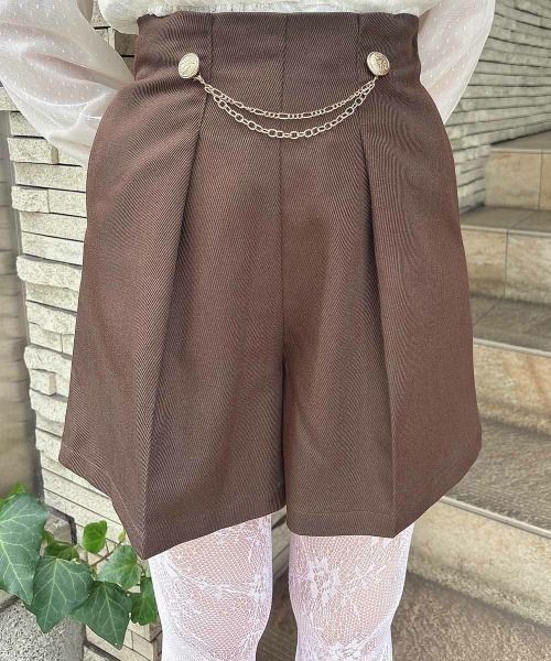 F i.n.t（フィント）の「チェーン付きエンブレム釦ショートパンツ/fint フィント（その他パンツ・レディース・ブラウン/ブラック・FREE）」の5枚目の写真