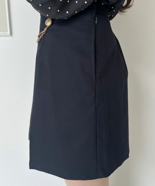 F i.n.t（フィント）の「チェーン付きエンブレム釦ショートパンツ/fint フィント（その他パンツ・レディース・ブラウン/ブラック・FREE）」の12枚目の写真