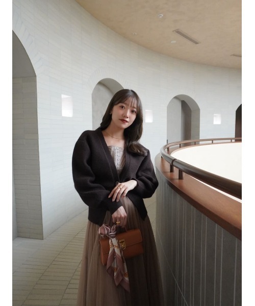 Her lip to(ハーリップトゥー)の「Lyra Gold Button Cardigan(カーディガン/ボレロ・レディース・ベージュ/ブラウン・FREE)」の17枚目の写真