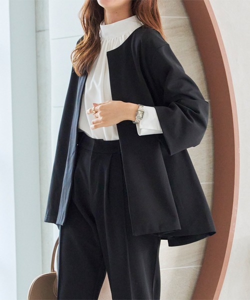 KOBE LETTUCE（コウベレタス）の「[ セレモニー ] [ ストレッチ × ノーアイロン ] 選べる4サイズ 細見えストレッチジャケット(単品)（ノーカラージャケット・レディース・ブラック・L/M/XL/PM）」の4枚目の写真