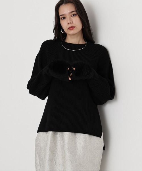 PINKY&DIANNE（ピンキーアンドダイアン）の「◆ファーグローブ付き畦ニットプルオーバー（ニット/セーター・レディース・ブラック/ピンク/ホワイト・38）」の3枚目の写真