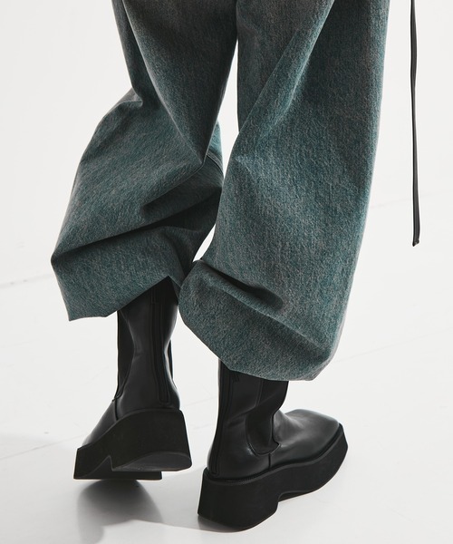 STUDIOUS(ステュディオス)の「【STUDIOUS/ステュディオス】Square Toe Boots/スクエアトゥーブーツ/厚底/軽い/通勤用/歩きやすい(ブーツ・レディース・ブラック/オフホワイト・2/1)」の16枚目の写真