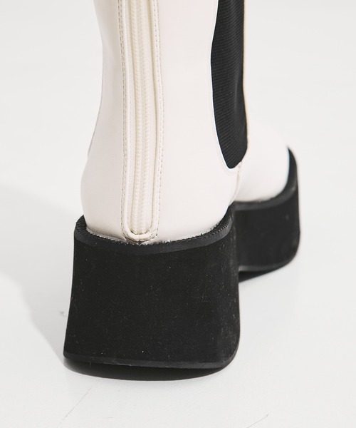 STUDIOUS(ステュディオス)の「【STUDIOUS/ステュディオス】Square Toe Boots/スクエアトゥーブーツ/厚底/軽い/通勤用/歩きやすい(ブーツ・レディース・ブラック/オフホワイト・2/1)」の20枚目の写真