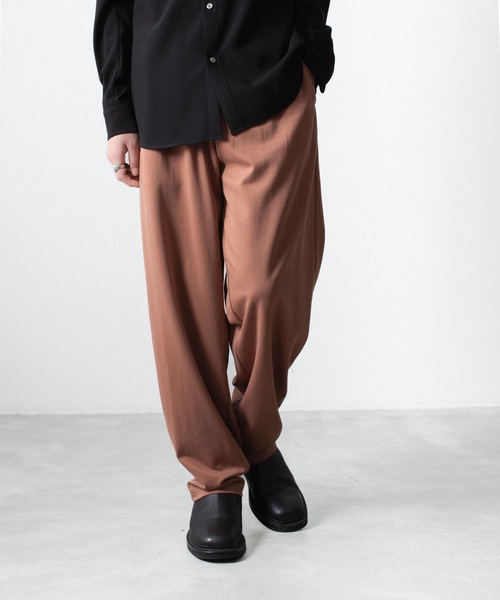 ATTACHMENT(アタッチメント)の「コットン ダブルフェイス ラウンジトラウザーズ / COTTON DOUBLE FACE LOUNGE TROUSERS(その他パンツ・メンズ・ダークベージュ/ダークグレー/ブラウン/ブラック・3/2/1/4)」の12枚目の写真