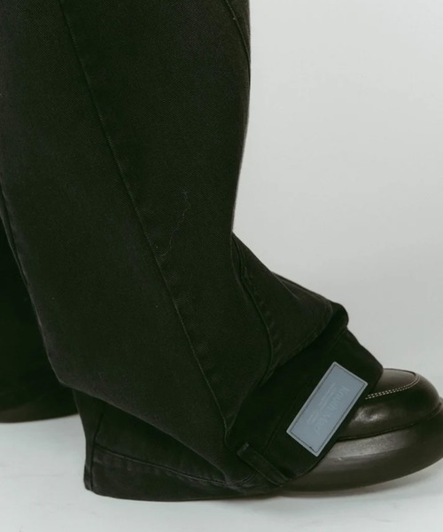 Knuth Marf(クヌースマーフ)の「shirt wrap denim pants(デニムパンツ・レディース・ライトブルー/ブラック・S/XS)」の8枚目の写真
